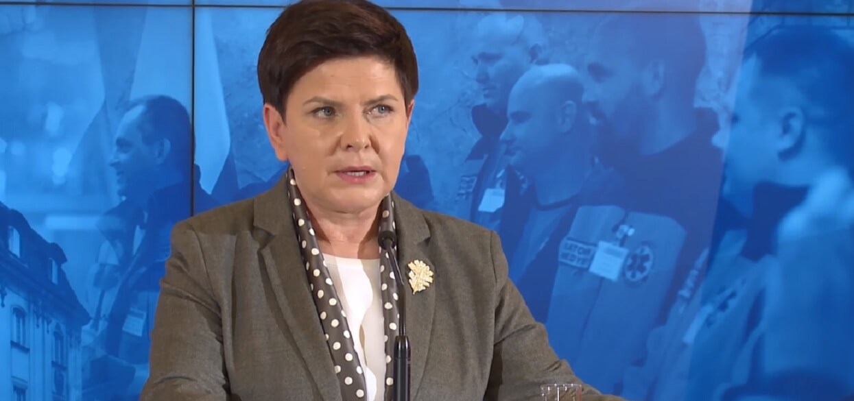 "TVP tego nie wyemituje". Szydło wręcza nagrodę burmistrzowi, ale takiej reakcji polityka nie mogła przewidzieć