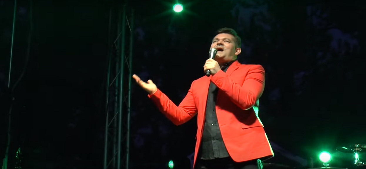 Zarzucili Zenkowi Martyniukowi zaangażowanie w politykę. Odpowiedział jak na króla disco polo przystało