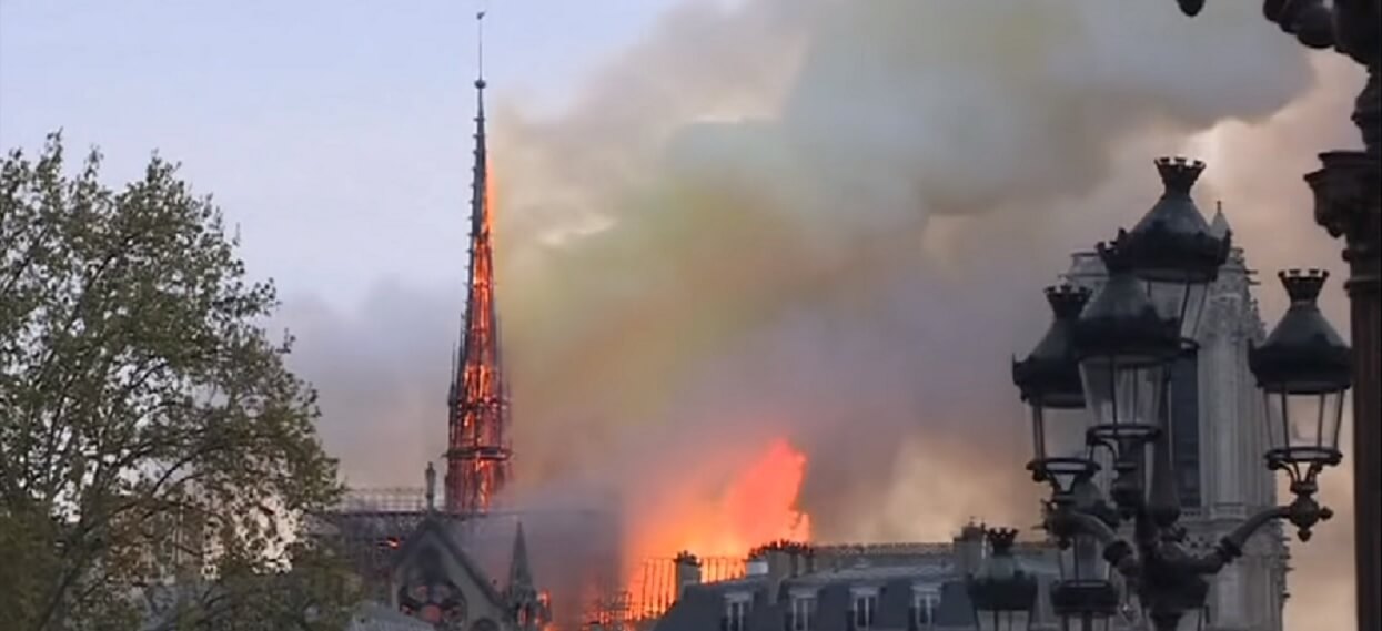 Nostradamus przewidział pożar Notre Dame? Dalsza część jego przepowiedni jest przerażająca