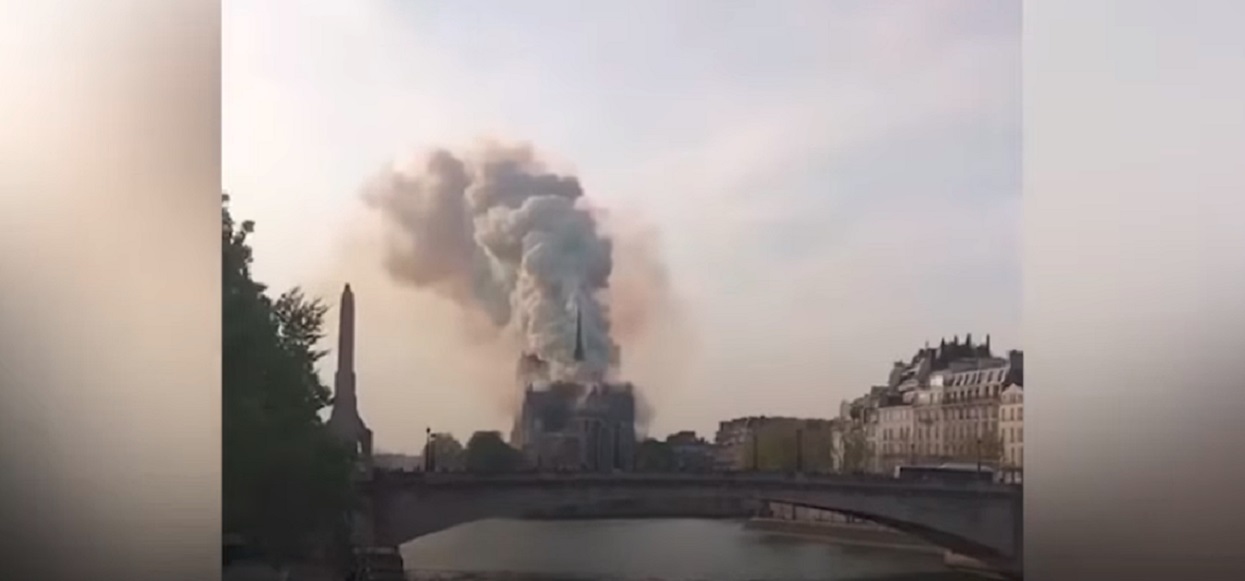 Ostatnie zdjęcie sprzed pożaru Katedry Notre Dame pojawiło się w sieci. Rozrywa serce