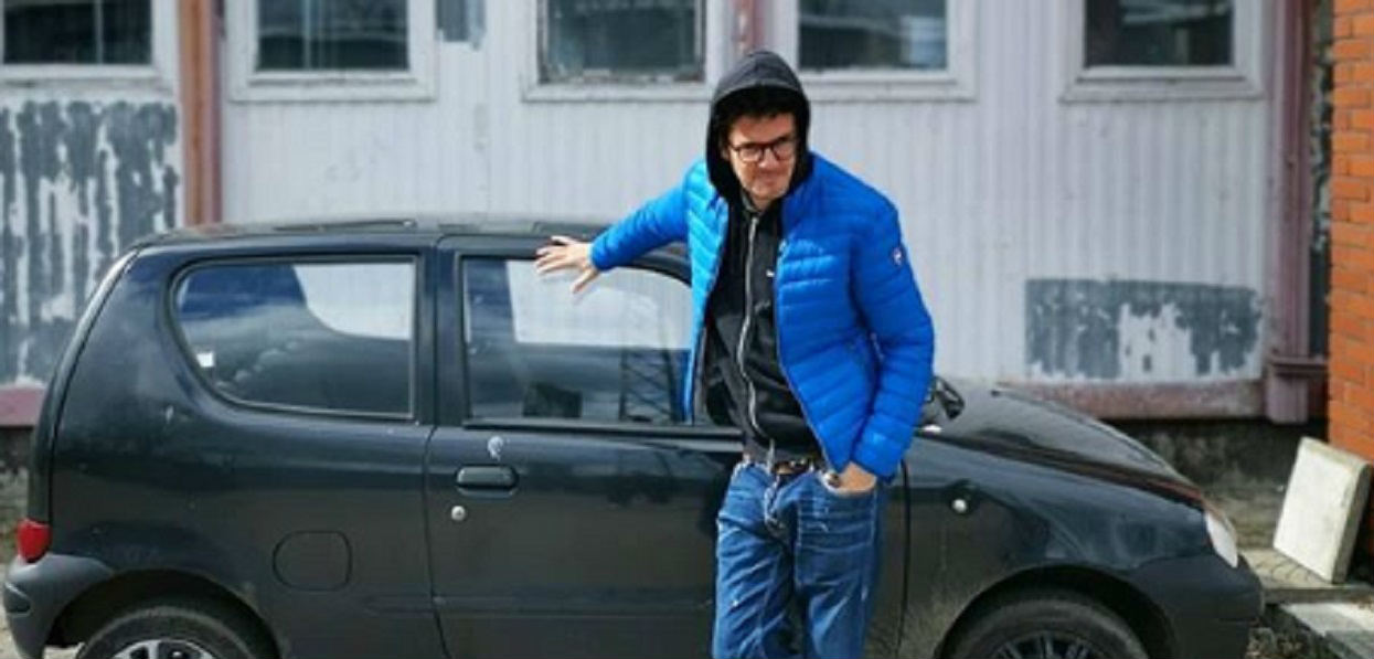 Kuba Wojewódzki szuka ludzi do pracy. Przyjmie nawet nauczycieli