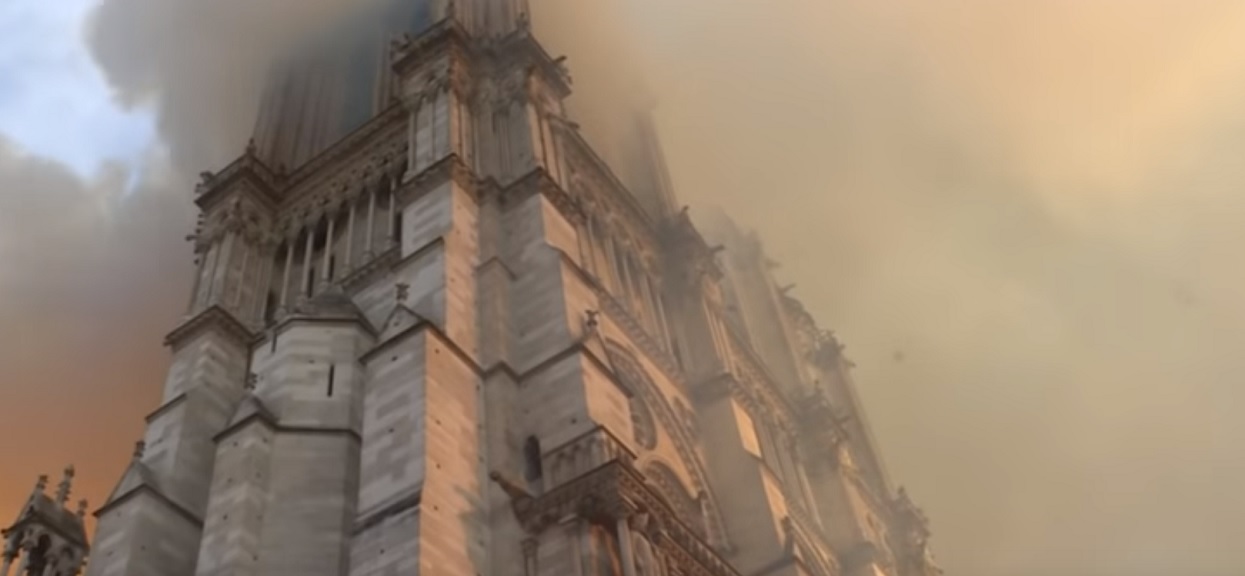 Rektor katedry Notre Dame podał nową hipotezę dotyczącą przyczyny tragedii