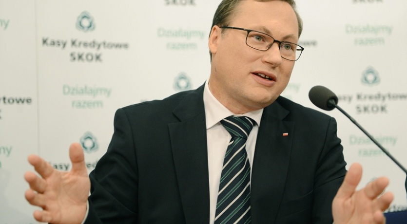 Nowa afera na Wiejskiej? KNF: Senator PiS wyprowadził kilkadziesiąt milionów ze SKOK-ów