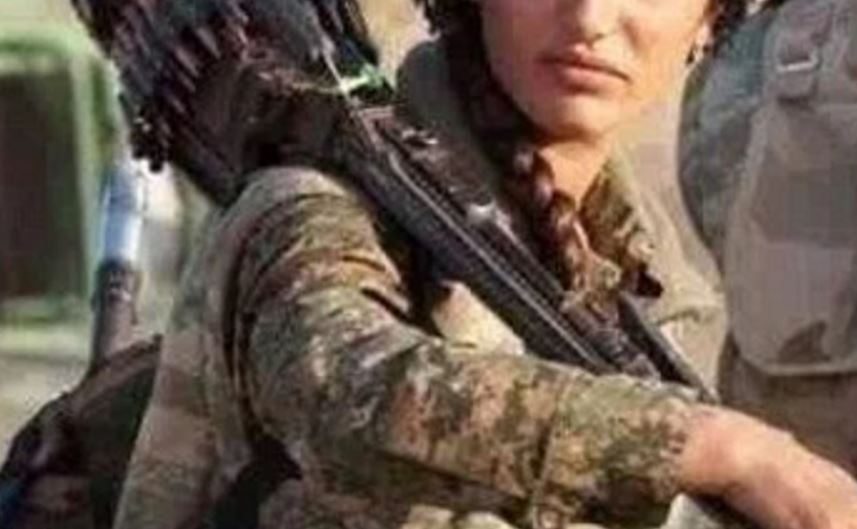 Nie żyje "kurdyjska Angelina Jolie". Kobieta zginęła w walce przeciw ISIS