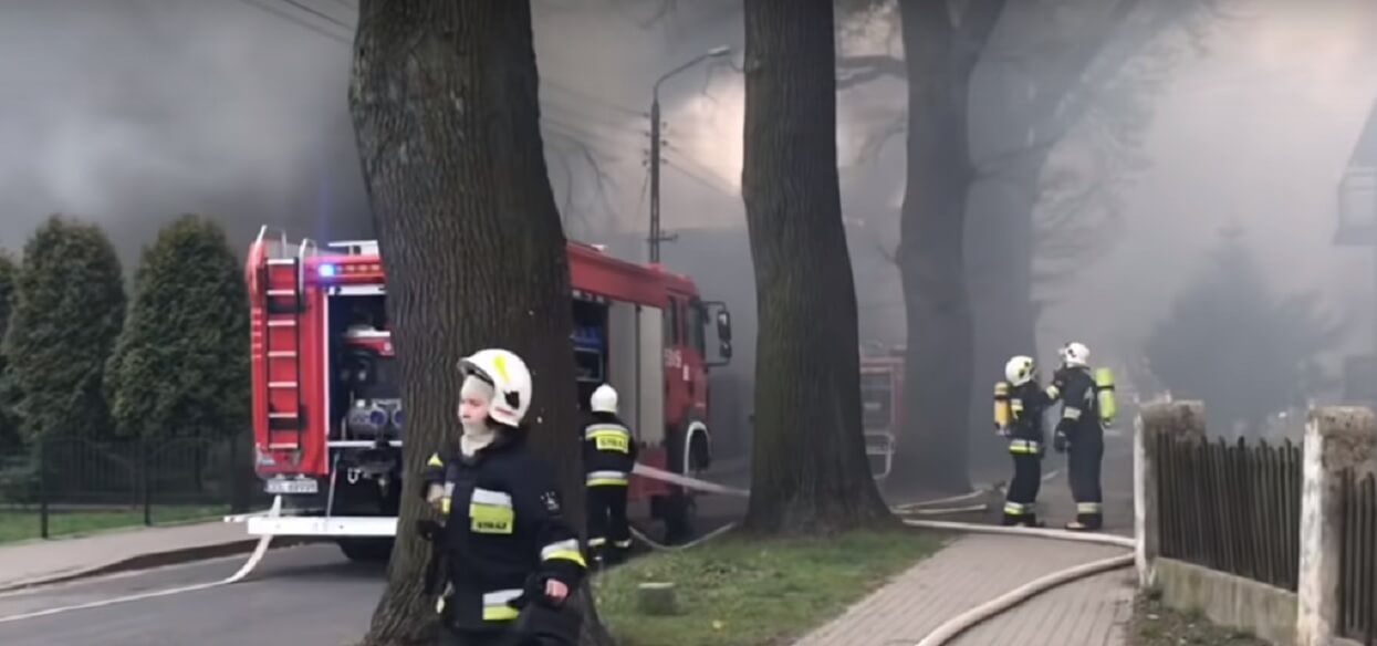 Najwyższy stopień zagrożenia, znana przyczyna. Przez wielkanocne pożary w Polsce nie żyje 6 osób