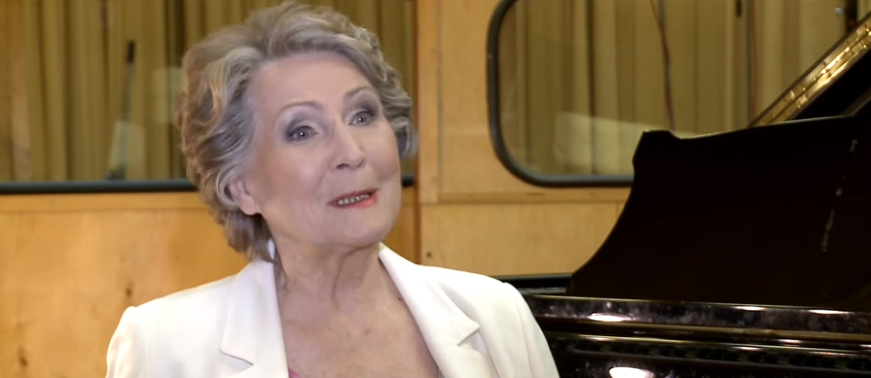 Irena Santor o śmierci. "Uczę się, by godnie ją przyjąć, gdy stanie przede mną"