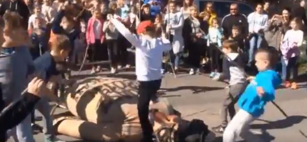 Policja zajmie się "sądem nad Judaszem". Będzie kara za spalenie żydowskiej kukły?