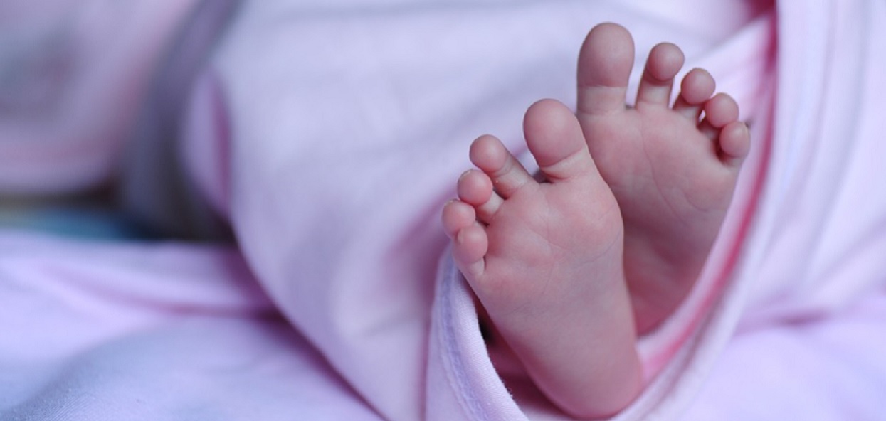 2-letnią córkę trzymał w klatce i głodził. Powód budzi wyłącznie obrzydzenie