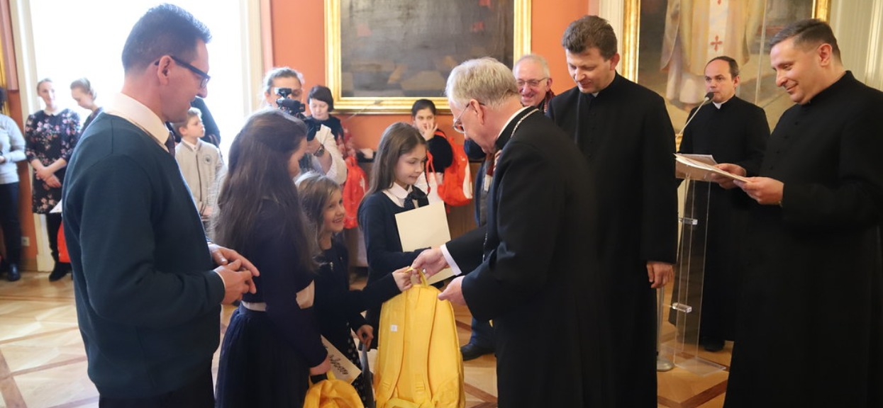 Czy religia liczy się w średniej ocen? Zmiana nastąpiła wiele lat temu