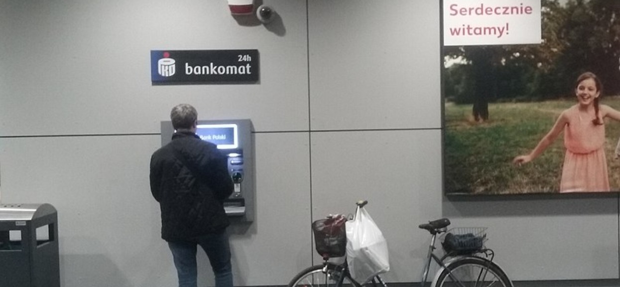 Lepiej przygotujcie gotówkę. Podczas majówki we wszystkich bankach będą utrudnienia
