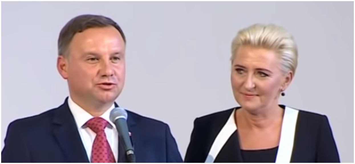 Wiemy, jak wyglądały początki kariery zawodowej Agaty Dudy. Trudno uwierzyć kim była, zanim została nauczycielką