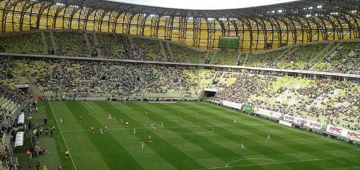 Młodzieżowy reprezentant Polski odchodzi z Lechii Gdańsk. Kierunek - Rosja!