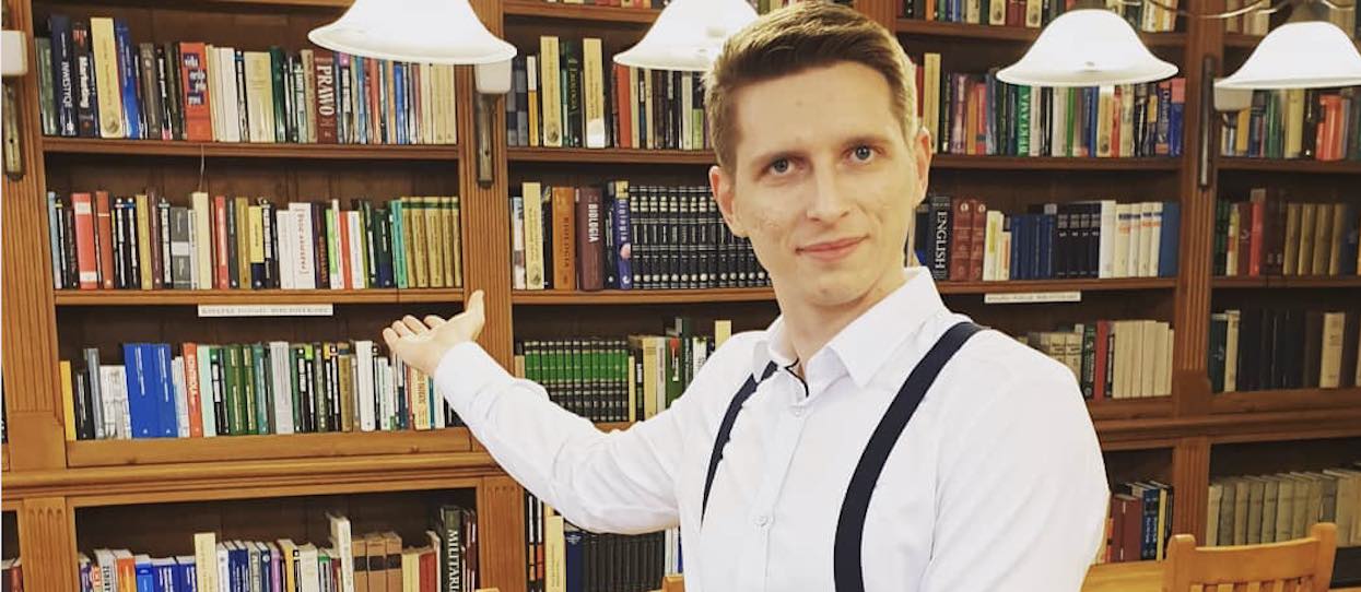Ile lat ma Dawid Myśliwiec z Naukowego Bełkotu? Czy ma dziewczynę?
