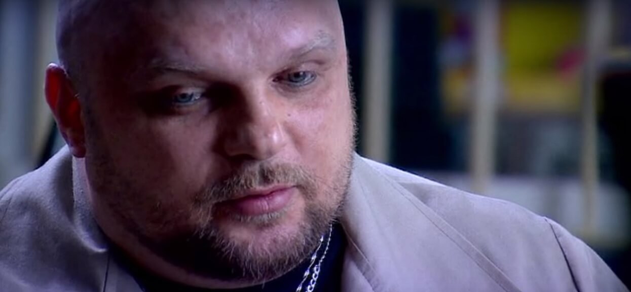 Policjant zmusił żonę Arkadiusza Kraski do stosunku, a jego dziecko wywieźli do lasu. Zamknęli go, żeby przestał mówić
