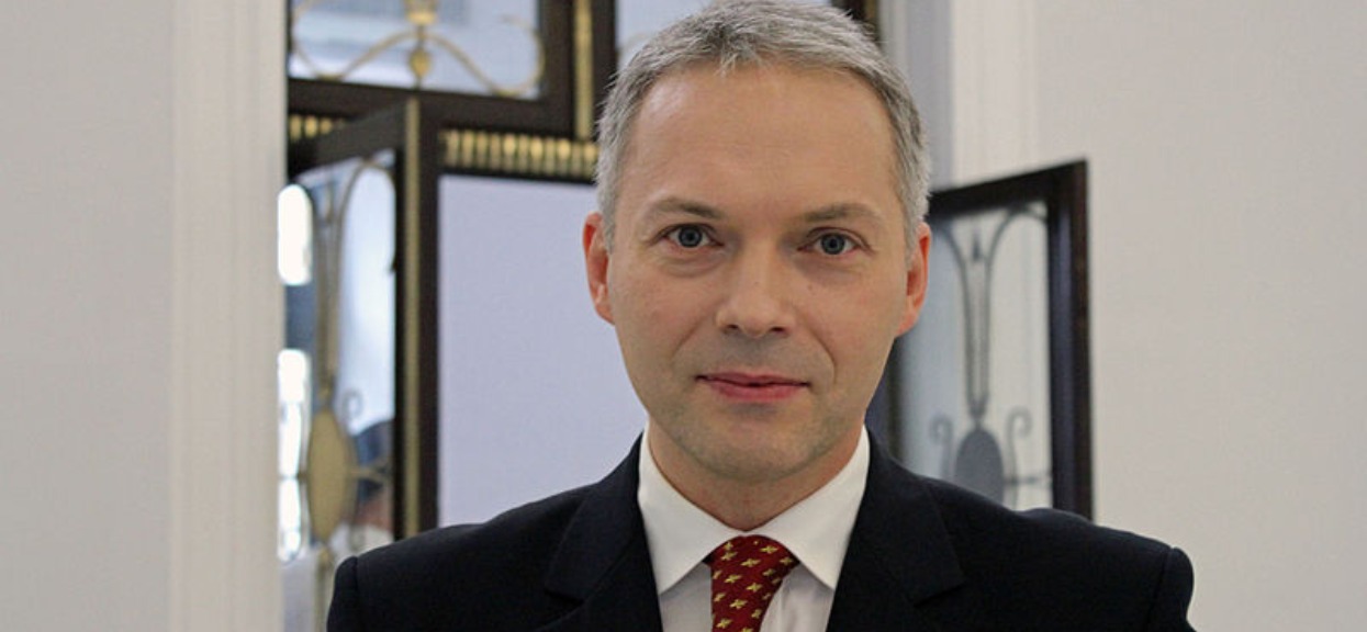 Poseł zarabiający 10 tys. złotych miesięcznie: "Niepełnosprawne dzieci nie potrzebują gotówki"