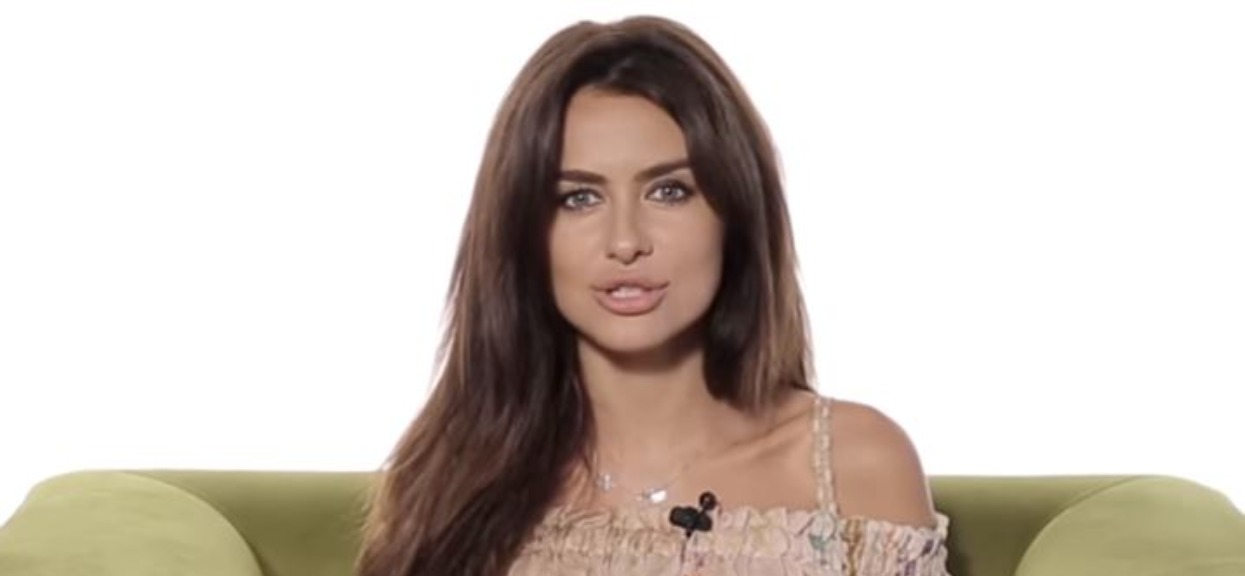 Internauci twierdzą, że Natalia Siwiec naraża na niebezpieczeństwo swoje dziecko. Zdjęcie 2-latki z Seszeli wywołało burzę
