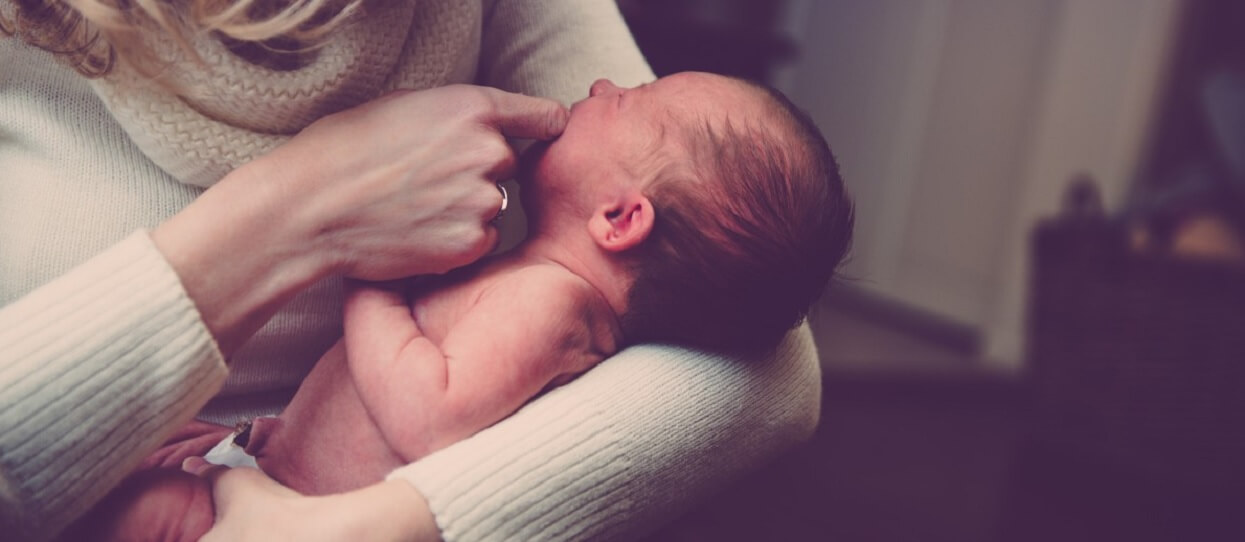 Jak to w ogóle możliwe?! Jesteśmy wstrząśnięci, 5-letnia dziewczynka urodziła zdrowe dziecko