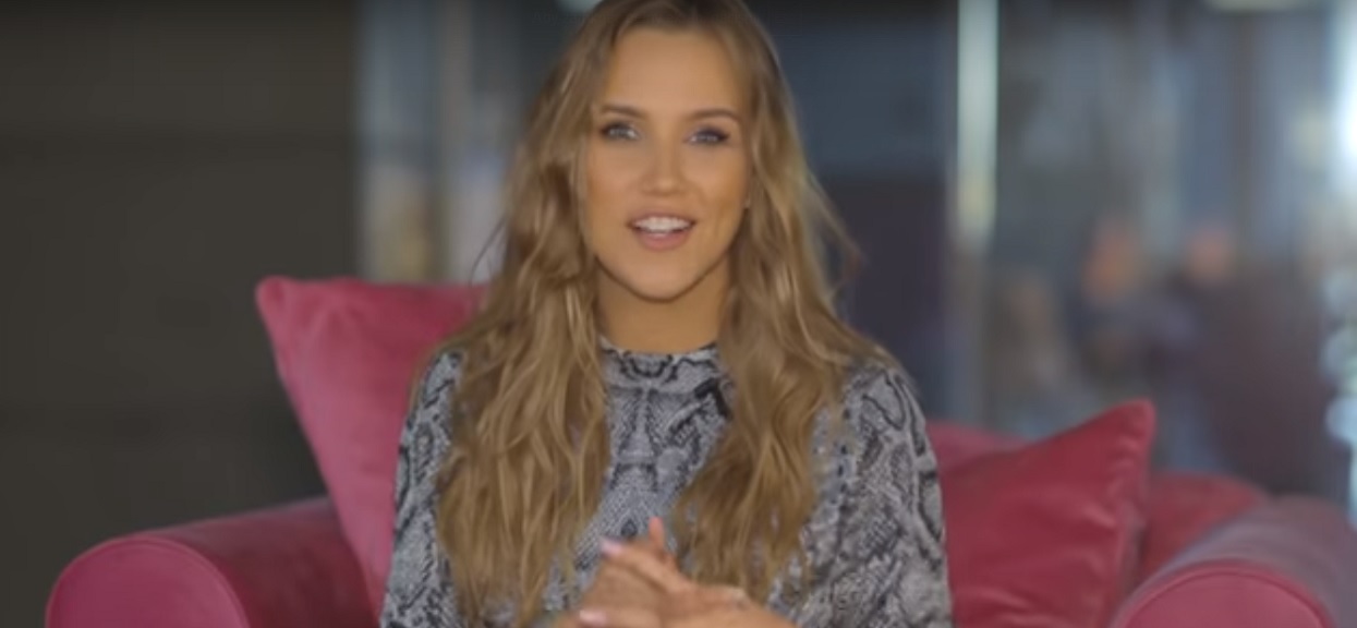 Agnieszka Kaczorowska w spektakularnej sukience za 150 złotych. Ciążowa kreacja zwala z nóg