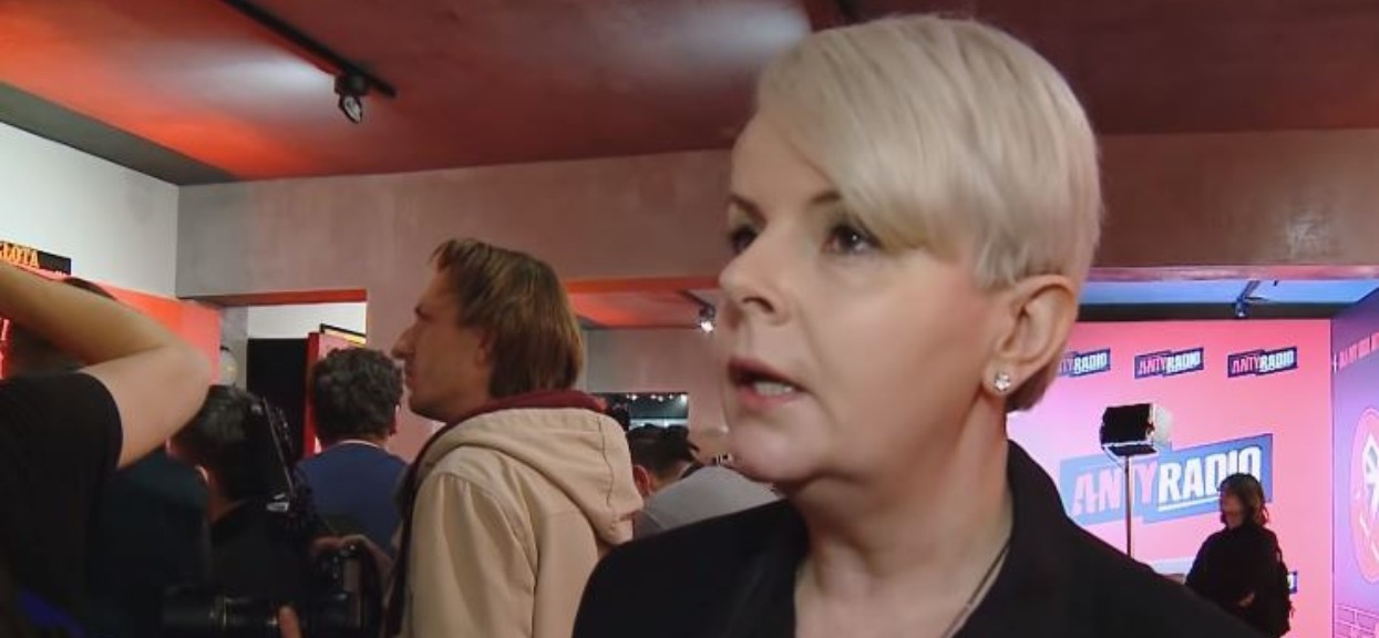 Była dziennikarka TVN ostro jak nigdy do fanów. "G*wno o mnie wiecie i w d*pie centralnie to mam"