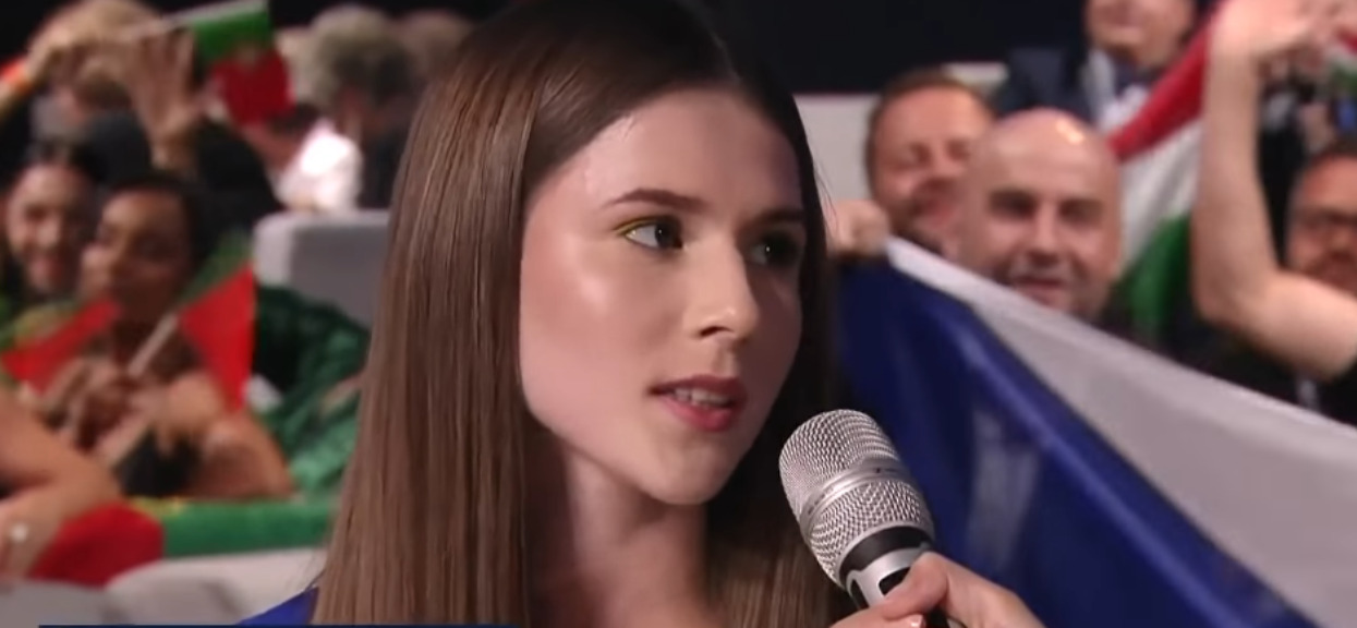 Roksana Węgiel znowu to zrobiła! Zszokowała strojem na Eurowizji, w telewizji tego nie pokazali