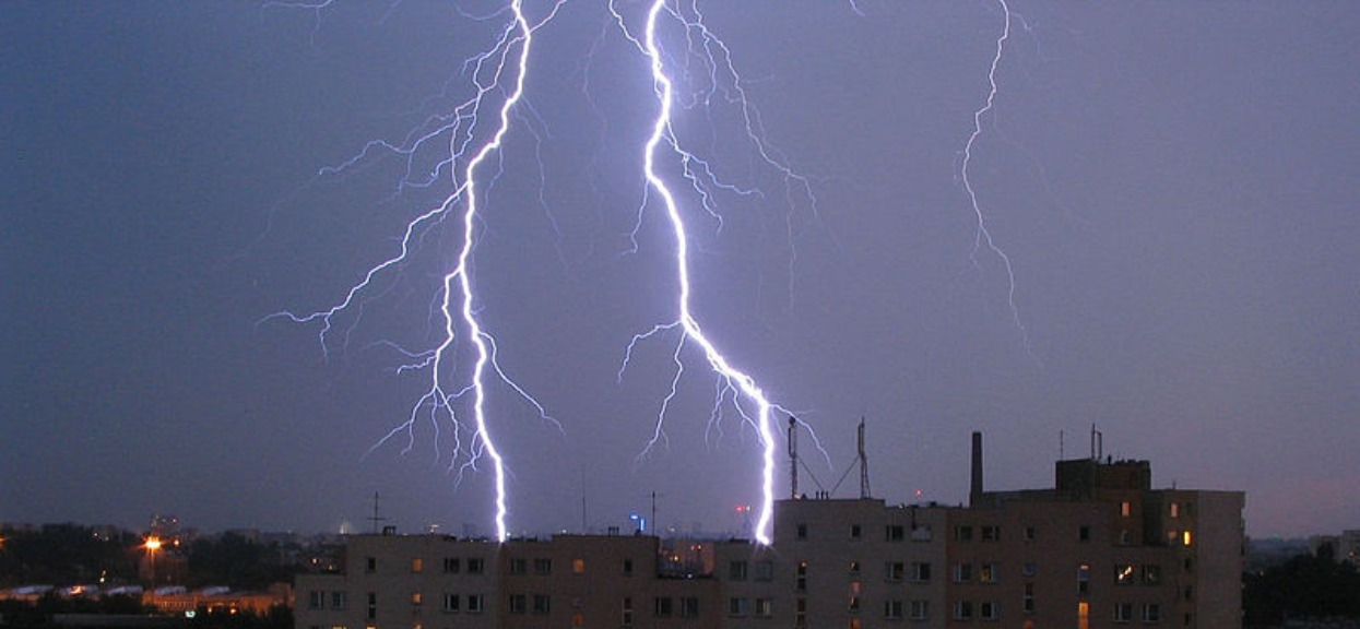 Porażające informacje TVN. Burze z piorunami, które uderzą w Polskę, to nie najgorsze co nas czeka