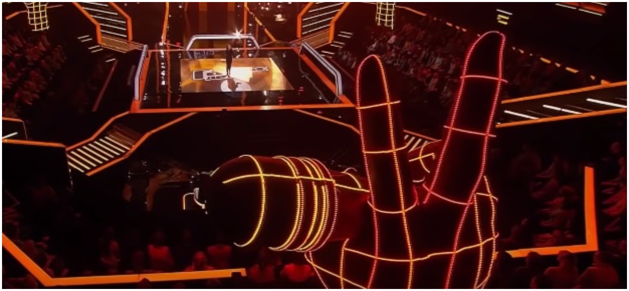 Gigantyczna afera w "The Voice Kids"! Sfałszowano wyniki głosowania, wygrała córka znanej pary piosenkarki i biznesmena
