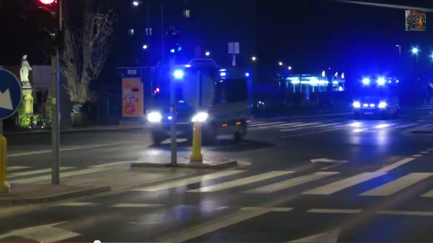 Bitwa z policją pod komendą w Legionowie. Mamy filmy