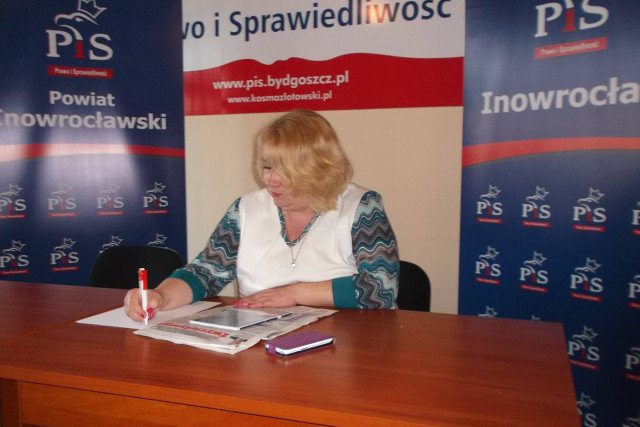 Wyłudzała, fałszowała i oszukiwała. PiS dał posadę kobiecie z 5 wyrokami skazujacymi