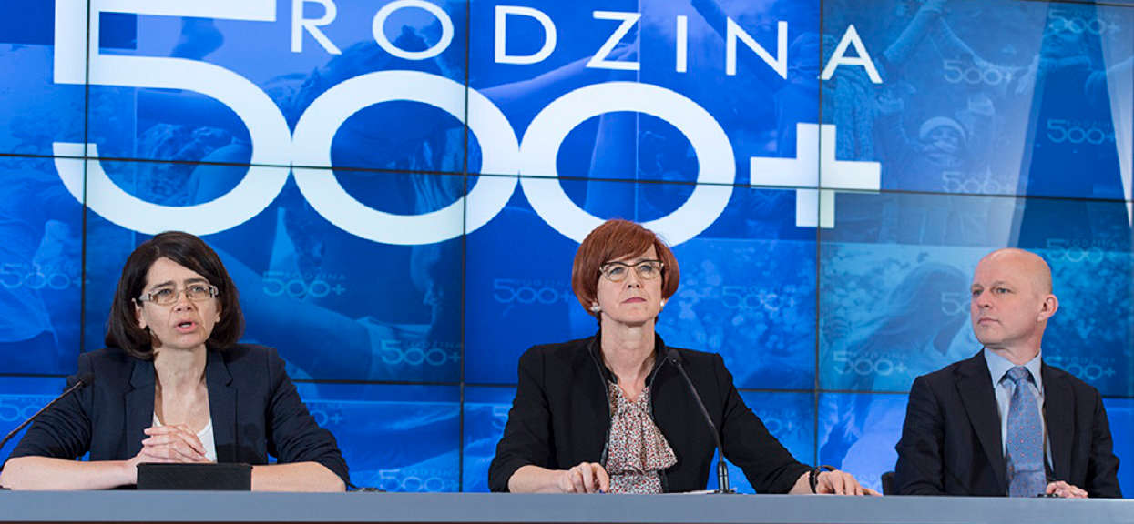 Rząd chce wprowadzić 500 plus dla dorosłych. Kolejna wyborcza obietnica pochłonie miliardy