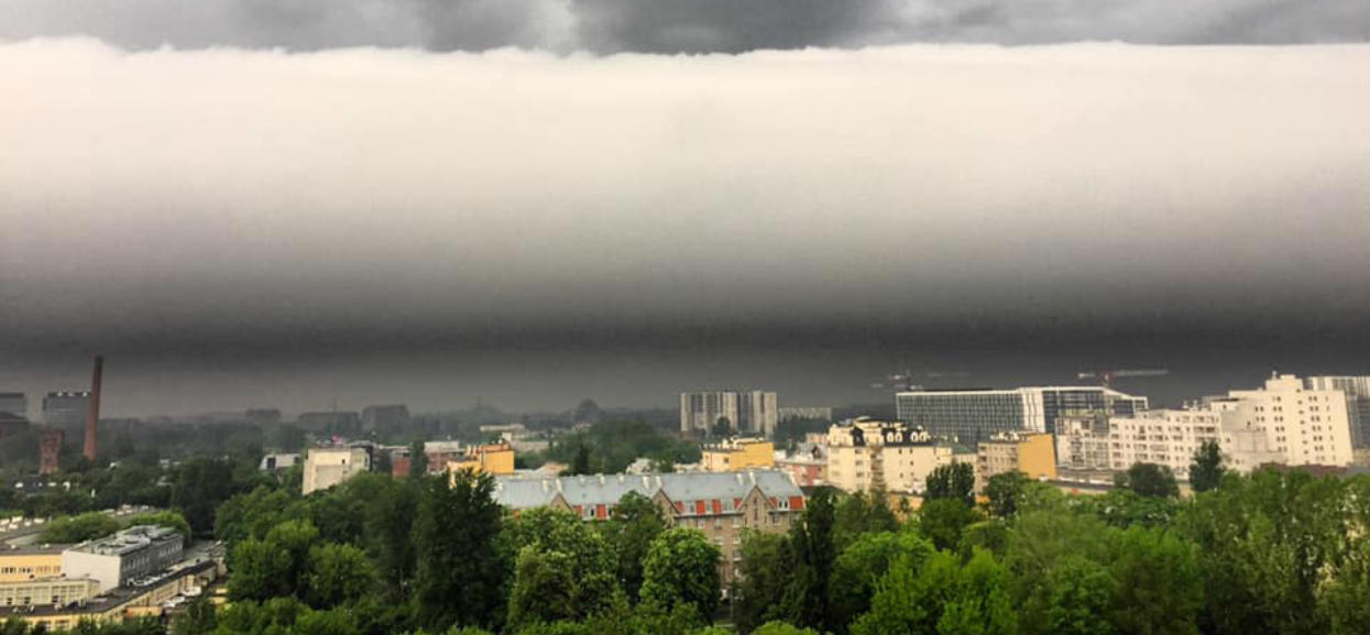 "Gdy rano wstałam, oniemiałam". Wał rotowy zawisł nad Polską