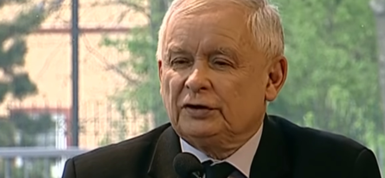 Nic gorszego dzisiaj nie usłyszycie. "Rycerz Prezesa" z PiS śpiewa w rytmie disco polo