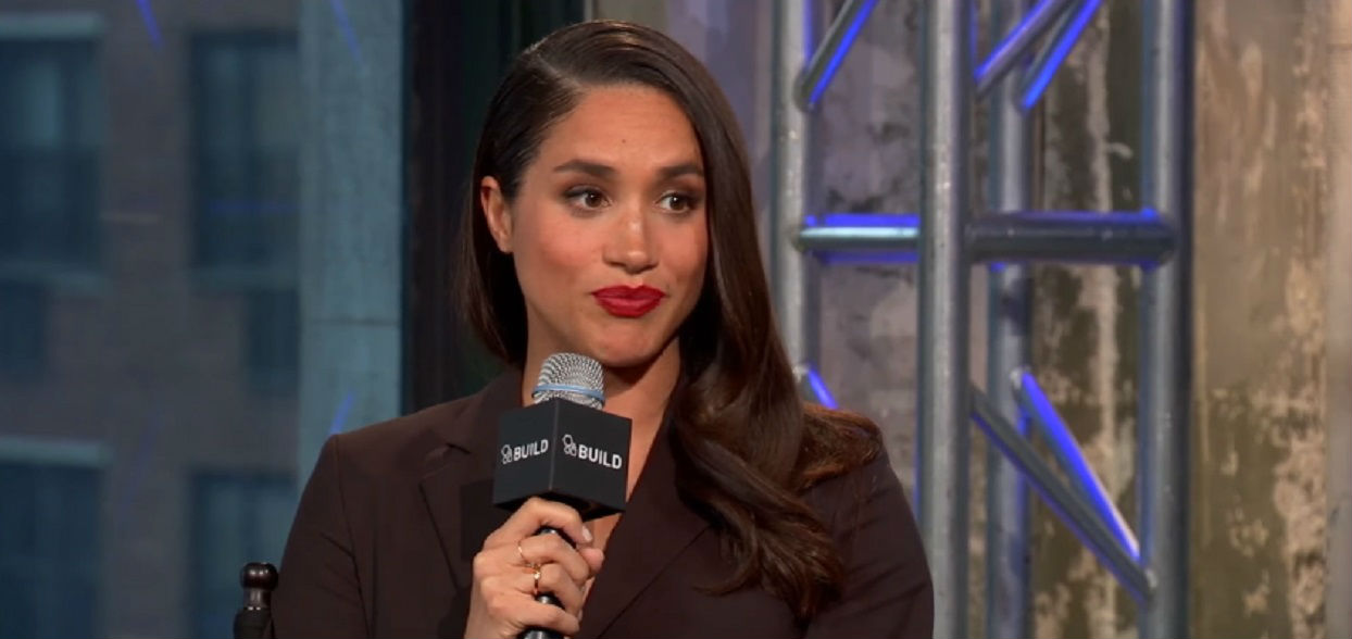 Meghan Markle spali się ze wstydu. Przyjaciółka ujawnia, jak naprawdę wyglądał początek jej znajomości z Harrym