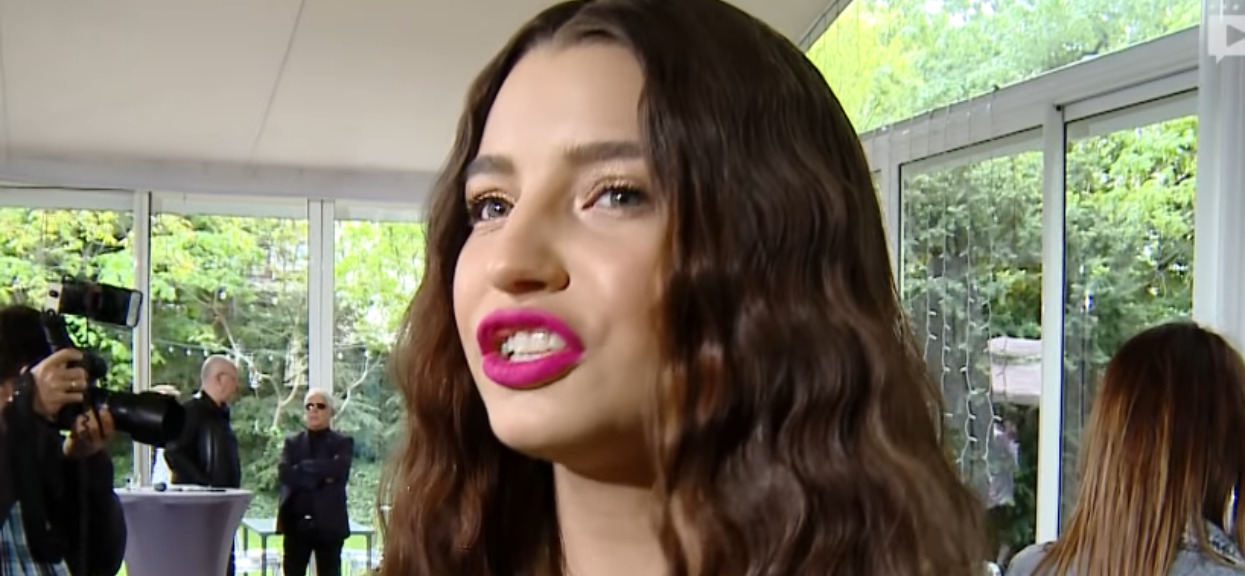 Julia Wieniawa znowu szokuje na Instagramie. "Co Ty masz na głowie?!"