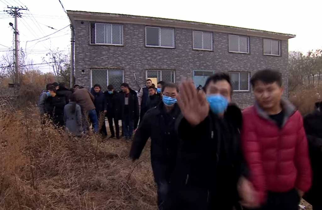 Chiny: Chcieli porozmawiać z niezależną kandydatką w wyborach. Smutny finał (video)