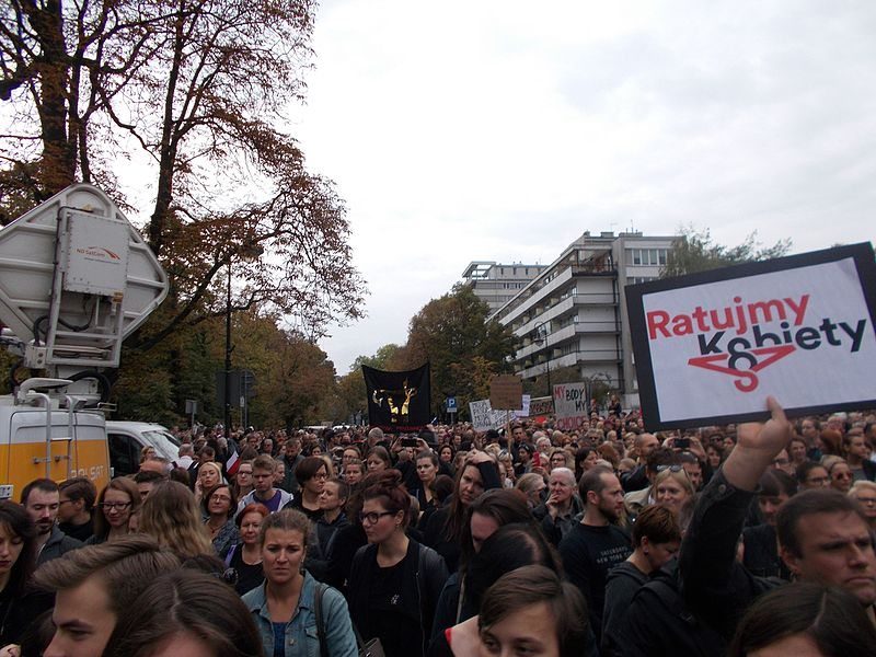 Poznań: Feministki uczyły jak usunąć ciążę w domu