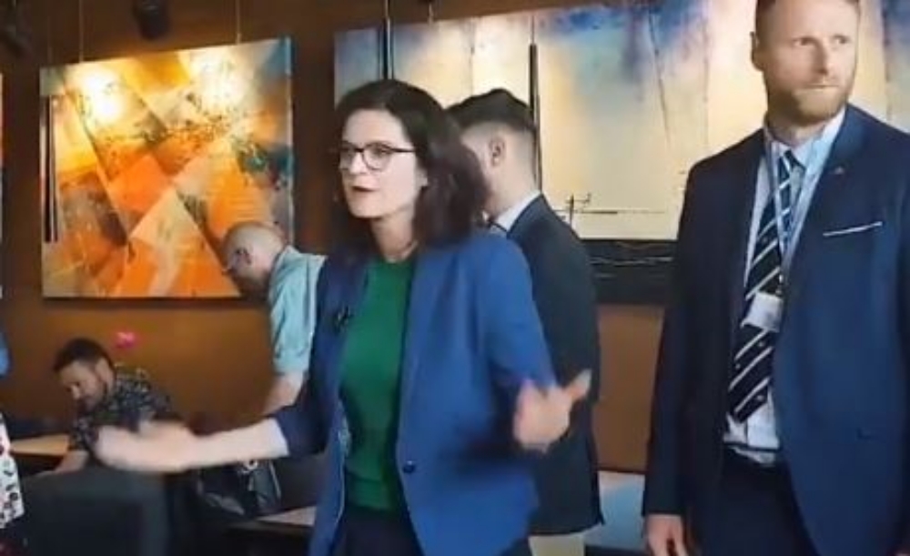 Napastliwe zachowanie dziennikarza TVP wobec Dulkiewicz. Musiała interweniować ochrona