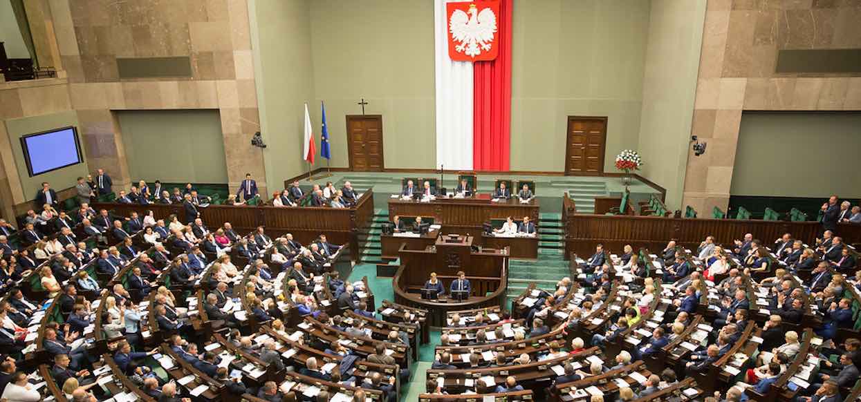 Emeryci wśród posłów żyją jak pączki w maśle. Największa emerytura w Sejmie przyprawia o zawrót głowy