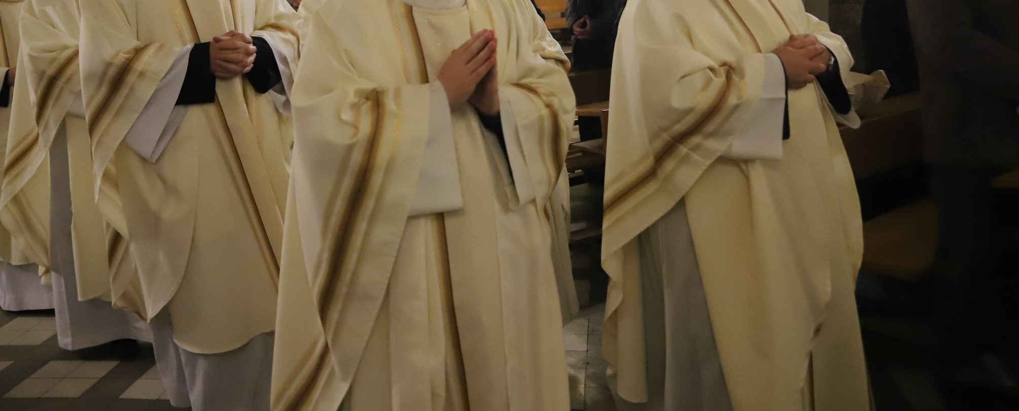 Ksiądz skazany za molestowanie grozi biskupowi. Chce go pozwać