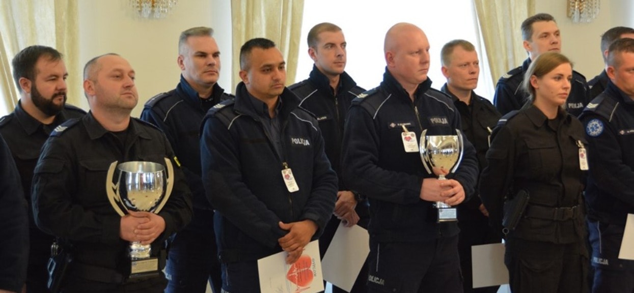 Kiedy jest Dzień Policjanta 2019? Złóż życzenia dzielnicowemu