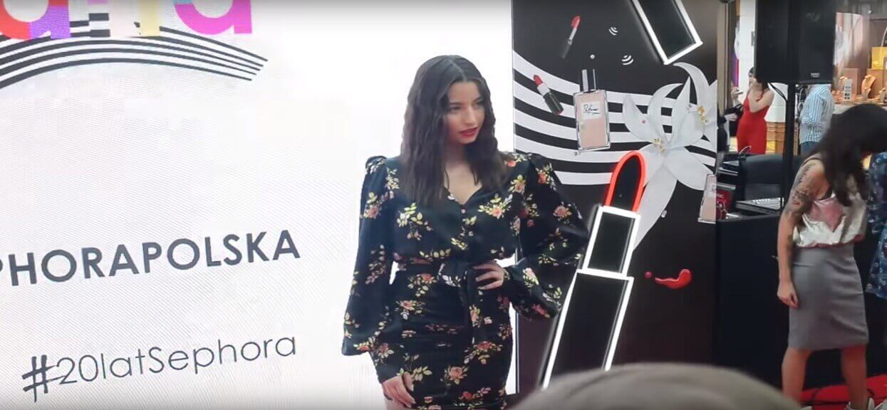 Julia Wieniawa starała się nie okazywać bólu. Nagle kamery pokazały bolesne skaleczenie na stopie gwiazdy